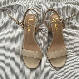 New! Lulus nude/beige block heels